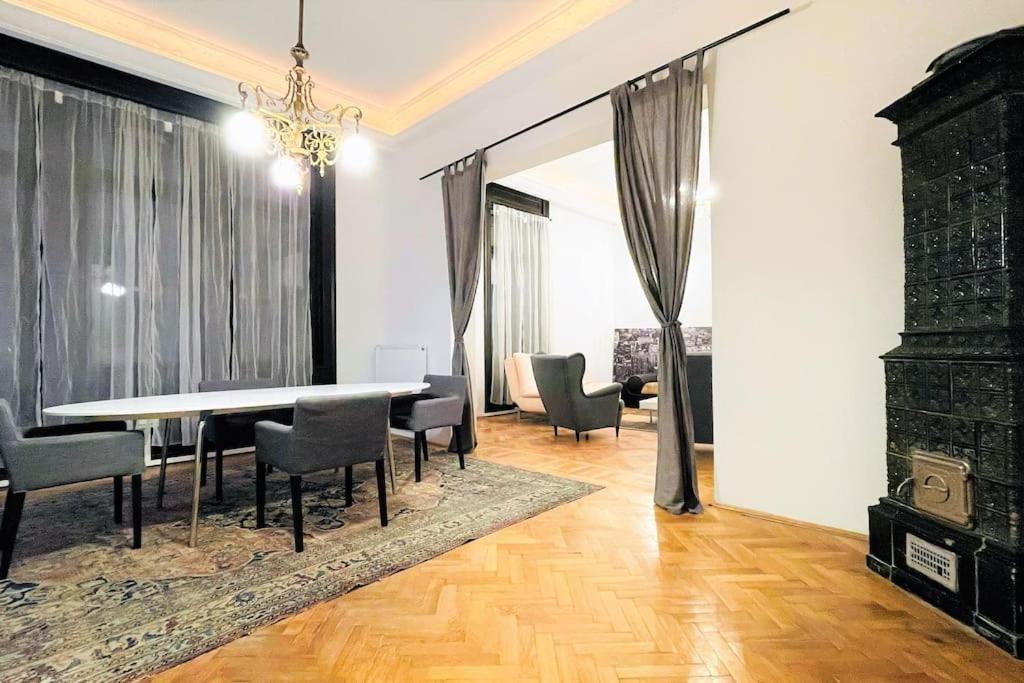 New, 195 Sqm, Full Center Of Apartament